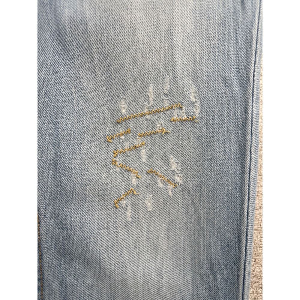 Vintage Old Navy Y2K Low Rise Flare Jeans Size 8 Light Wash with Gold Embroidery - Picture 5 of 9